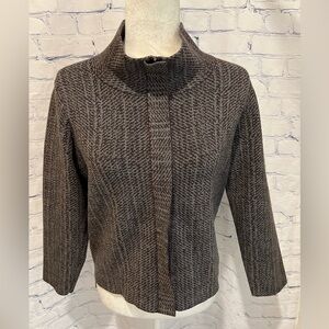 Carlisle New York polyester/spandex blend sweater/jacket size small